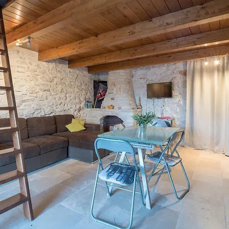 Vila Hansel And Gretel