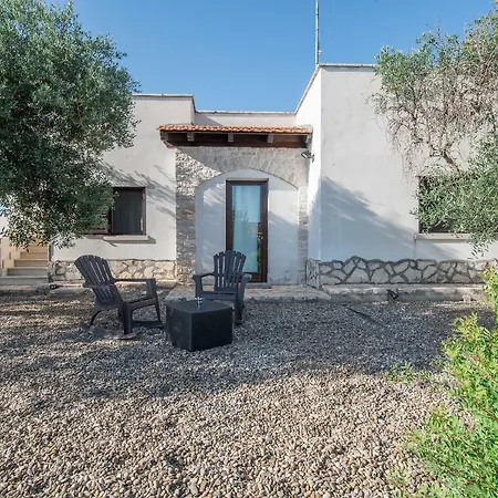 Hansel And Gretel Vila Alberobello